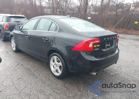 2013 Volvo S60 T5 из США, поврежденный, VIN YV1612FH8D2227201